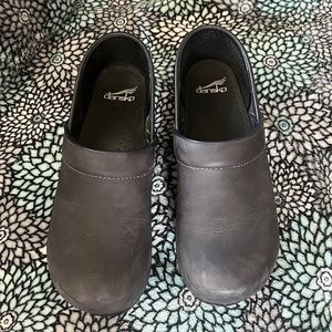 Dansko clogs sizes 42